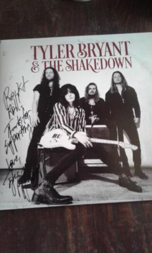 Tyler Bryant & The Shakedown